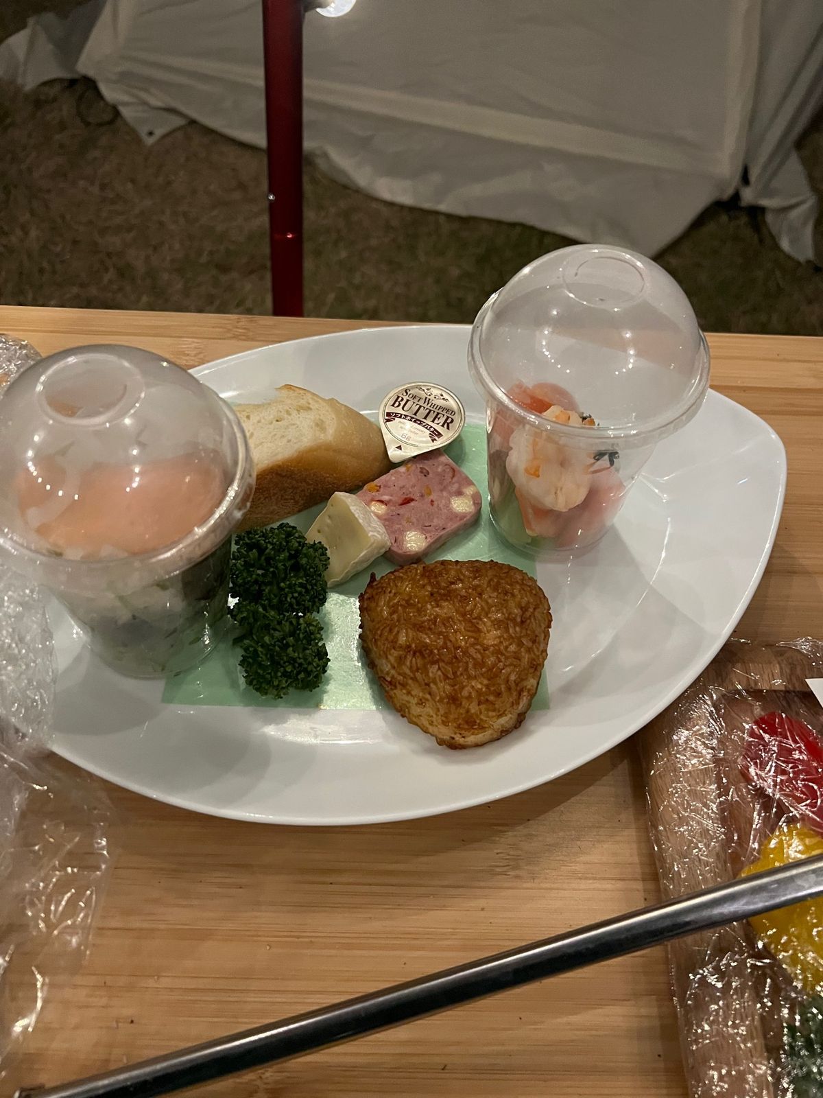 夕飯はこんな感じです。
ボリュームすごい。。。！
2枚目は子供用のもので２...
