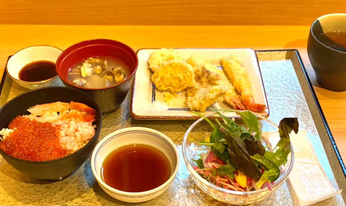 天然温泉 加賀の宝泉 御宿 野乃金沢

お店であんなに食べたのに
ついつい...