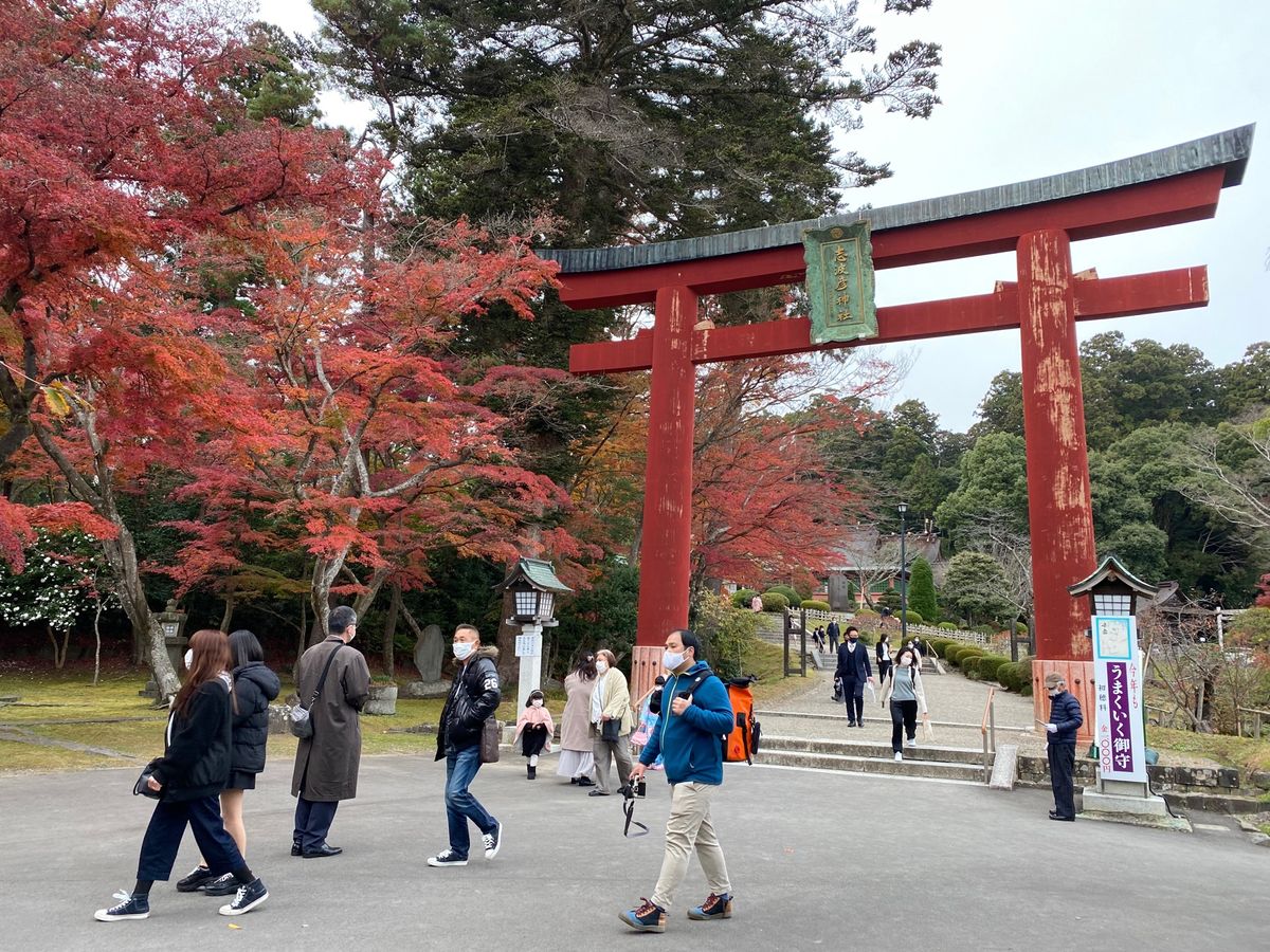 宮城県へ移動。
塩竈神社へ。