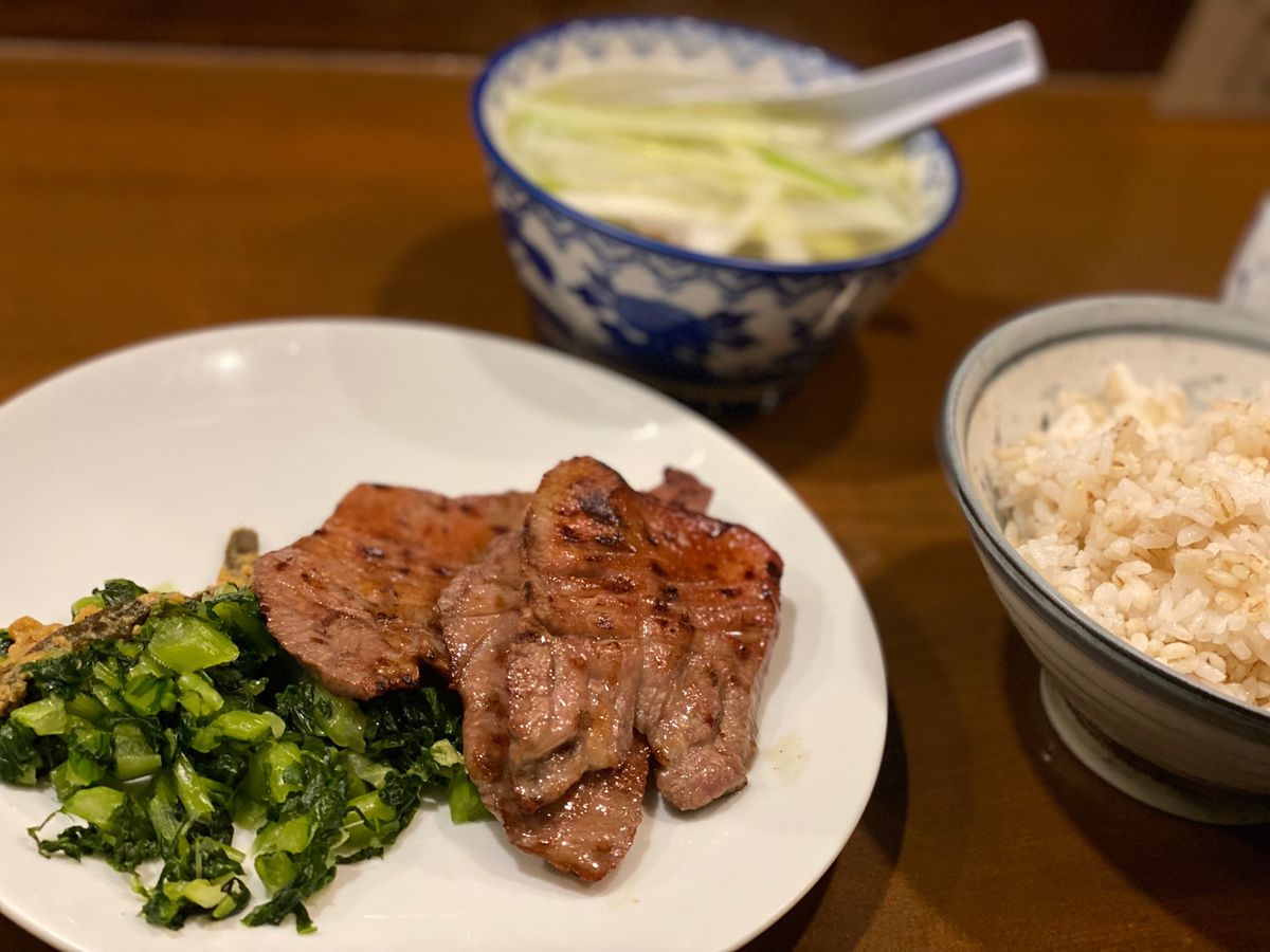 美味しかったもの。
①松島町のホテル浦島荘の晩ご飯
②山形県蔵王温泉街で食...