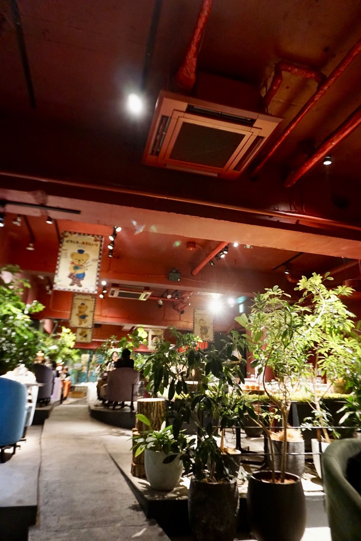 神戸に行きたかった理由のひとつは
期間限定でぽすくまのカフェが開催されてい...