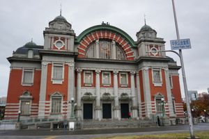 雨がひどくて近くにあったお店に避難して昼食
お店を出たら雨が小降りになって...