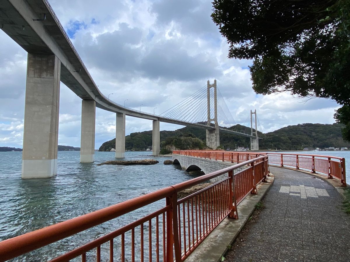 呼子大橋 弁天遊歩橋

今まで意外と行ったことなかったけど
なかなか写真映...