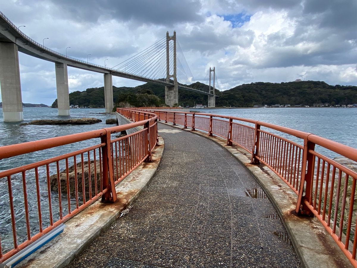 呼子大橋 弁天遊歩橋

今まで意外と行ったことなかったけど
なかなか写真映...