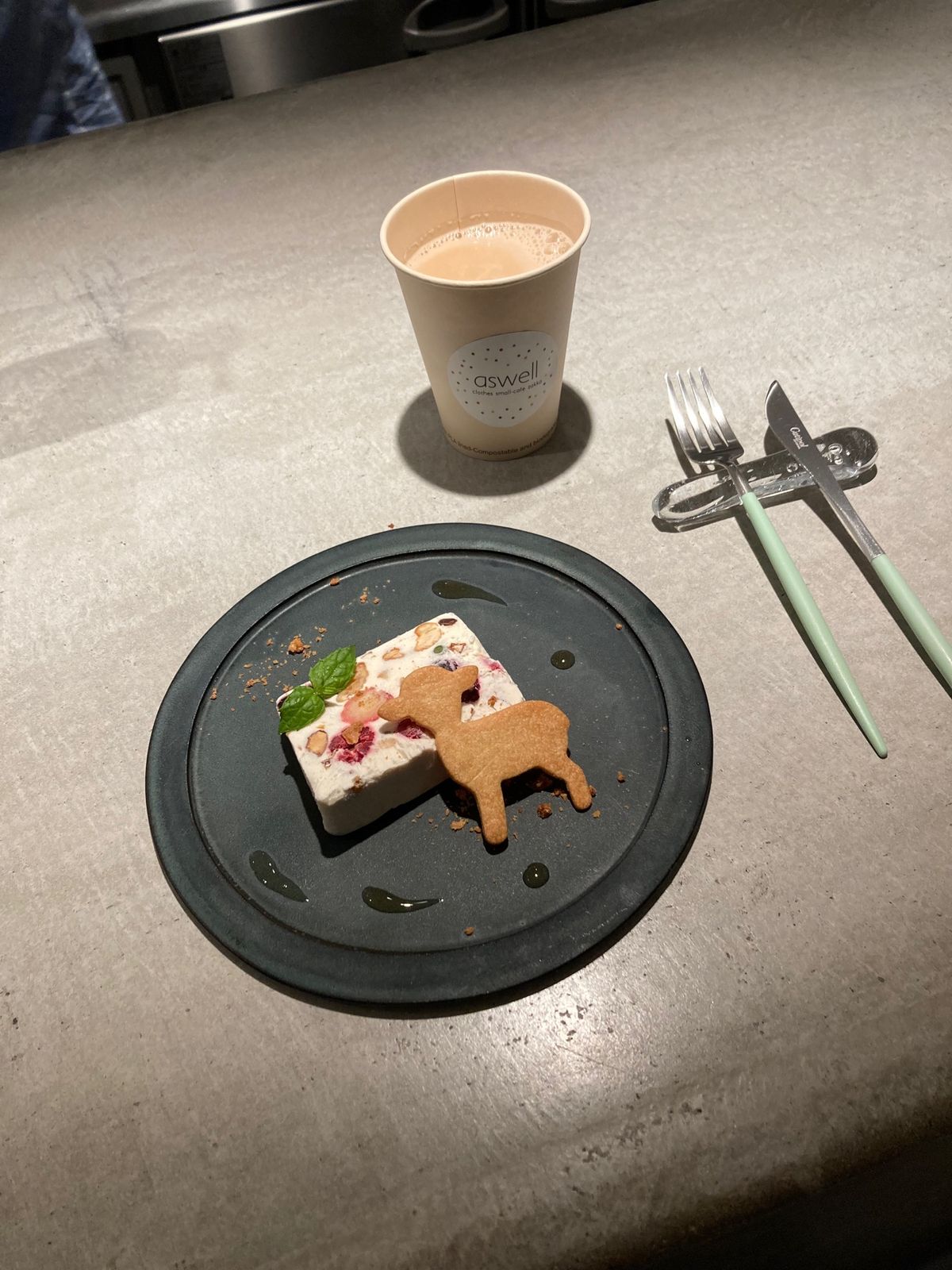 お昼ごはんはお蕎麦。
お蕎麦の美味しさがわからない。
おいしいお蕎麦を食べ...