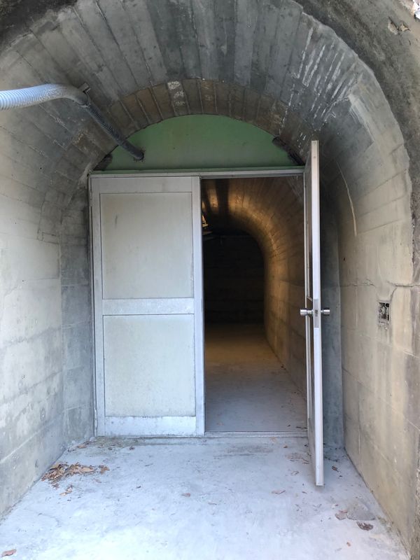 日本・長野県「ダムを求めて〜長野県 小渋ダム〜」の写真：減勢工見学は28日の朝から。一番乗りで到...