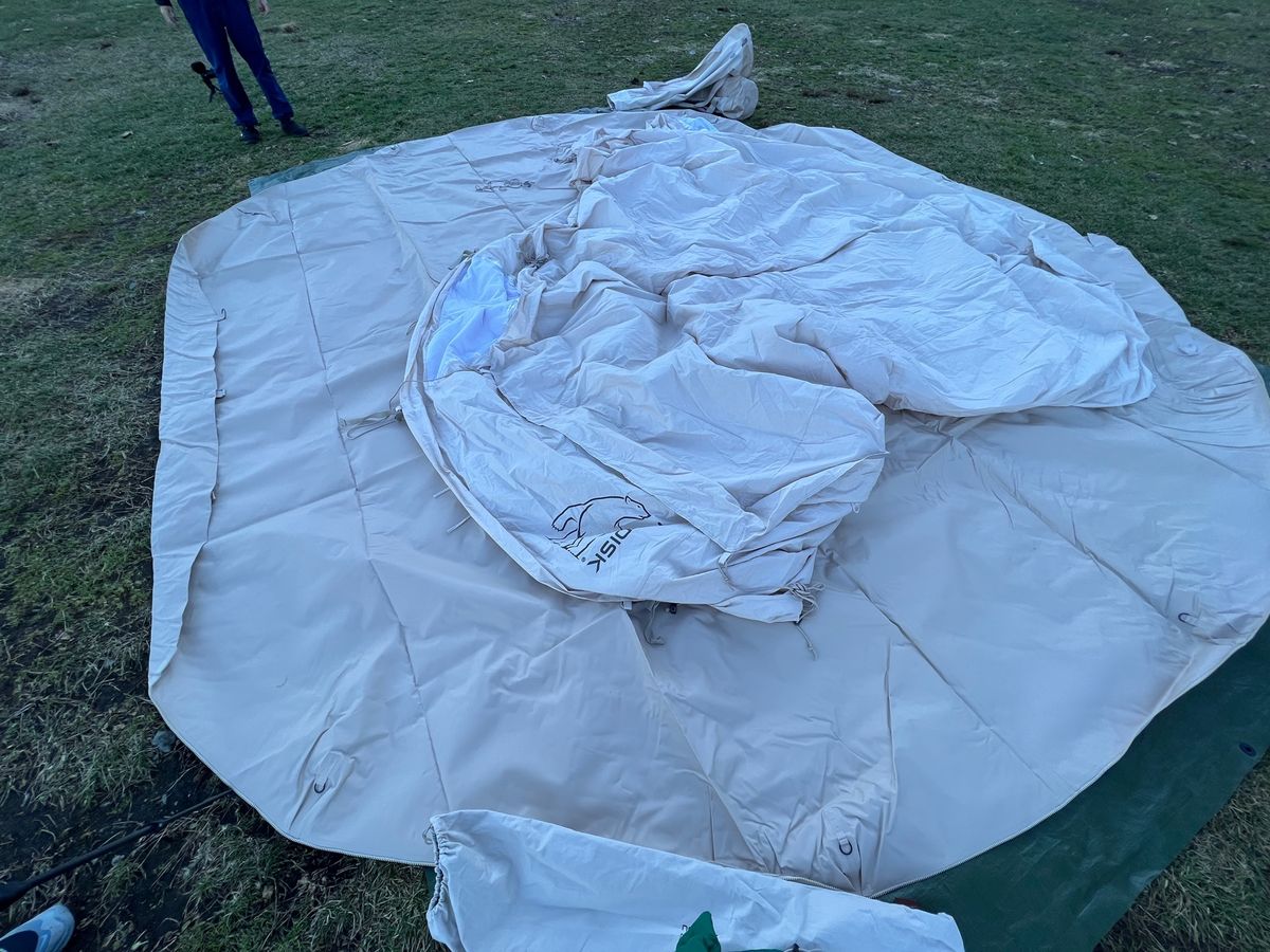 ふもとっぱら到着！
アスガルド19.6を建てるがめっちゃデカいです笑

大...