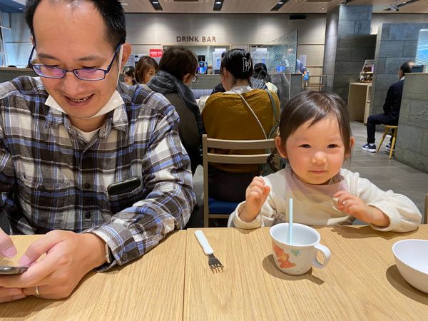 日本・熱海「熱海温泉　海上花火」の写真：11:30ごろ熱海に到着。フードコートで...