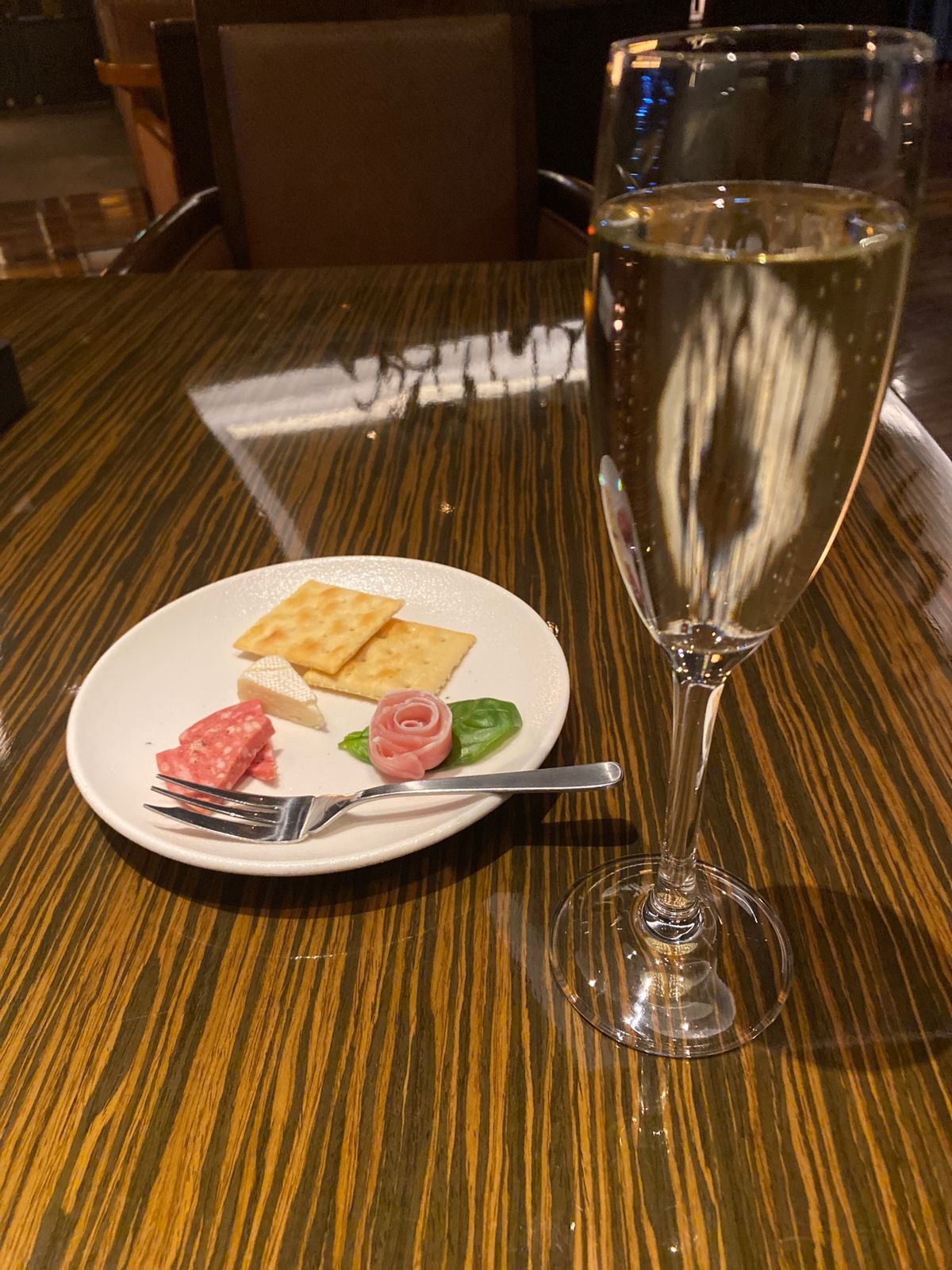 お誕生日をお祝いして頂き部屋もアップグレード。
快適なホテルステイとなりました。