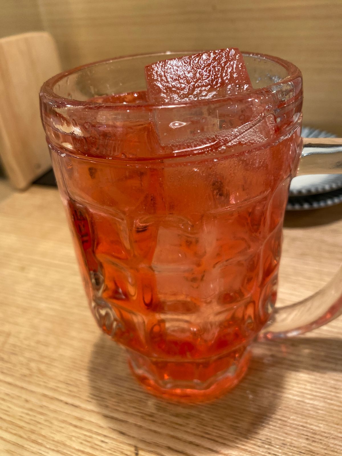 博多駅でごまさばと健康になりそうなサワーで軽く昼飲み。