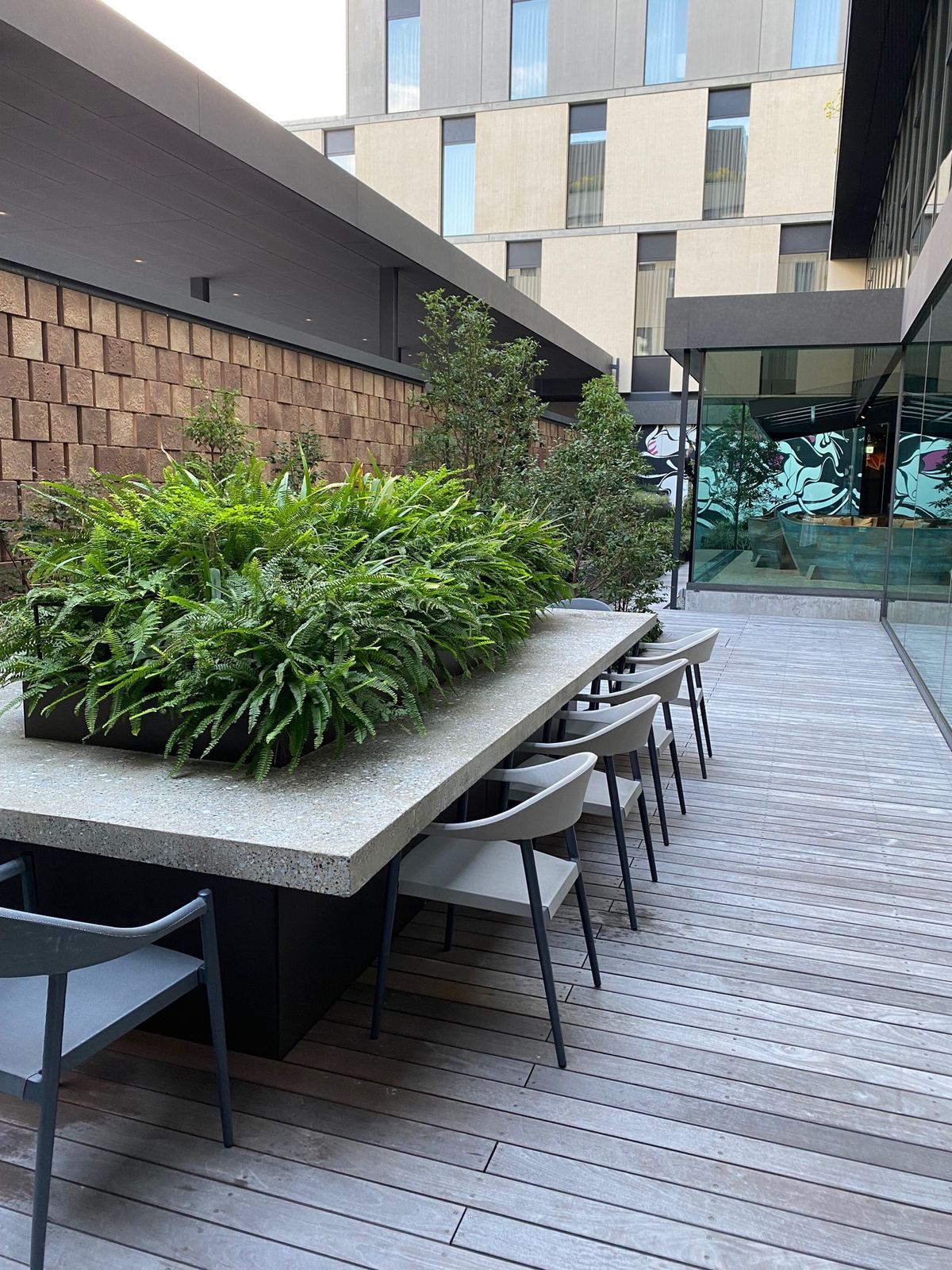 ホテルのフロント周辺です