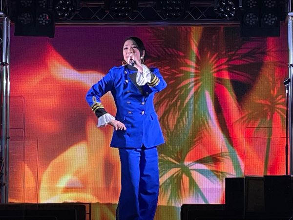 日本・新宿「モノマネレストラン キサラ」の写真