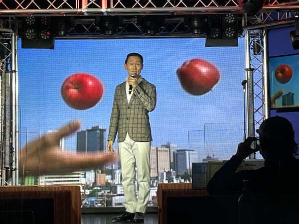 日本・新宿「モノマネレストラン キサラ」の写真