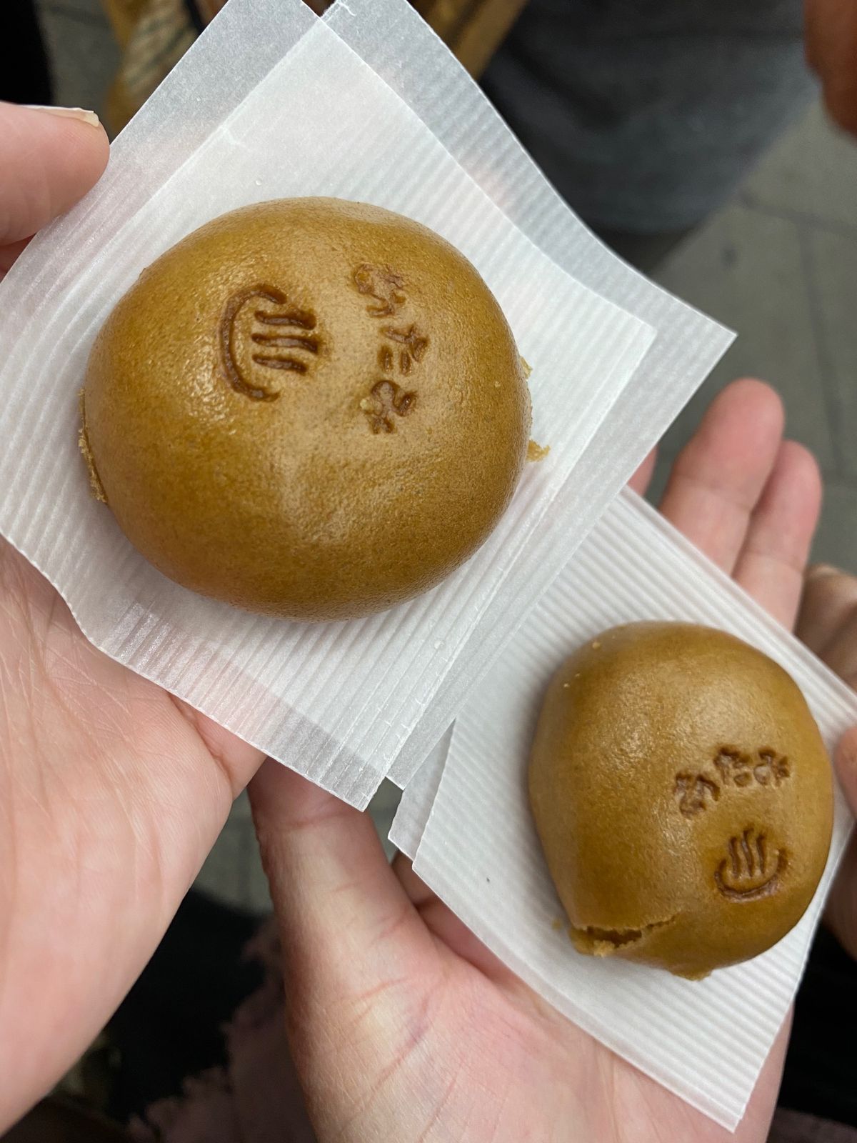 熱海での食べ歩き①
レトロな温泉地らしさを感じられるスイーツ💕
かわいかっ...