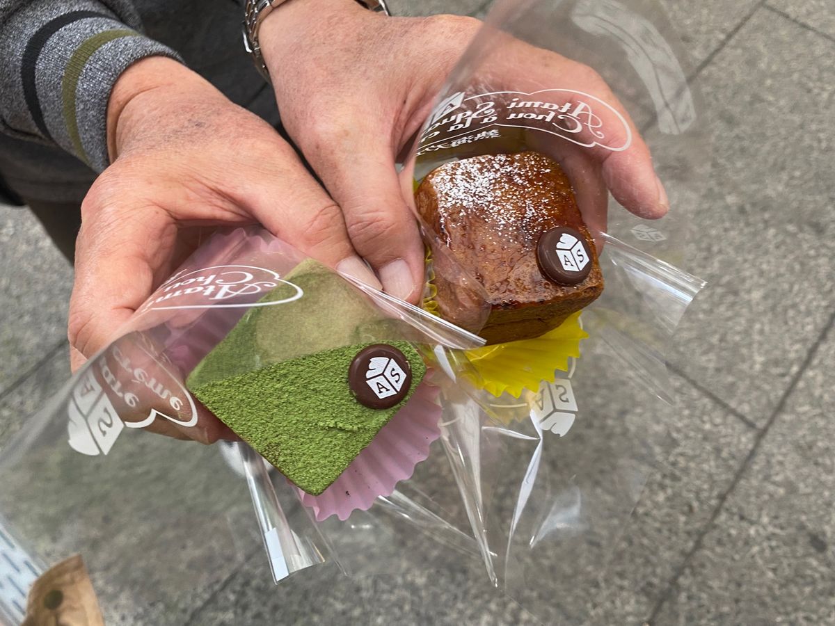 熱海での食べ歩き①
レトロな温泉地らしさを感じられるスイーツ💕
かわいかっ...