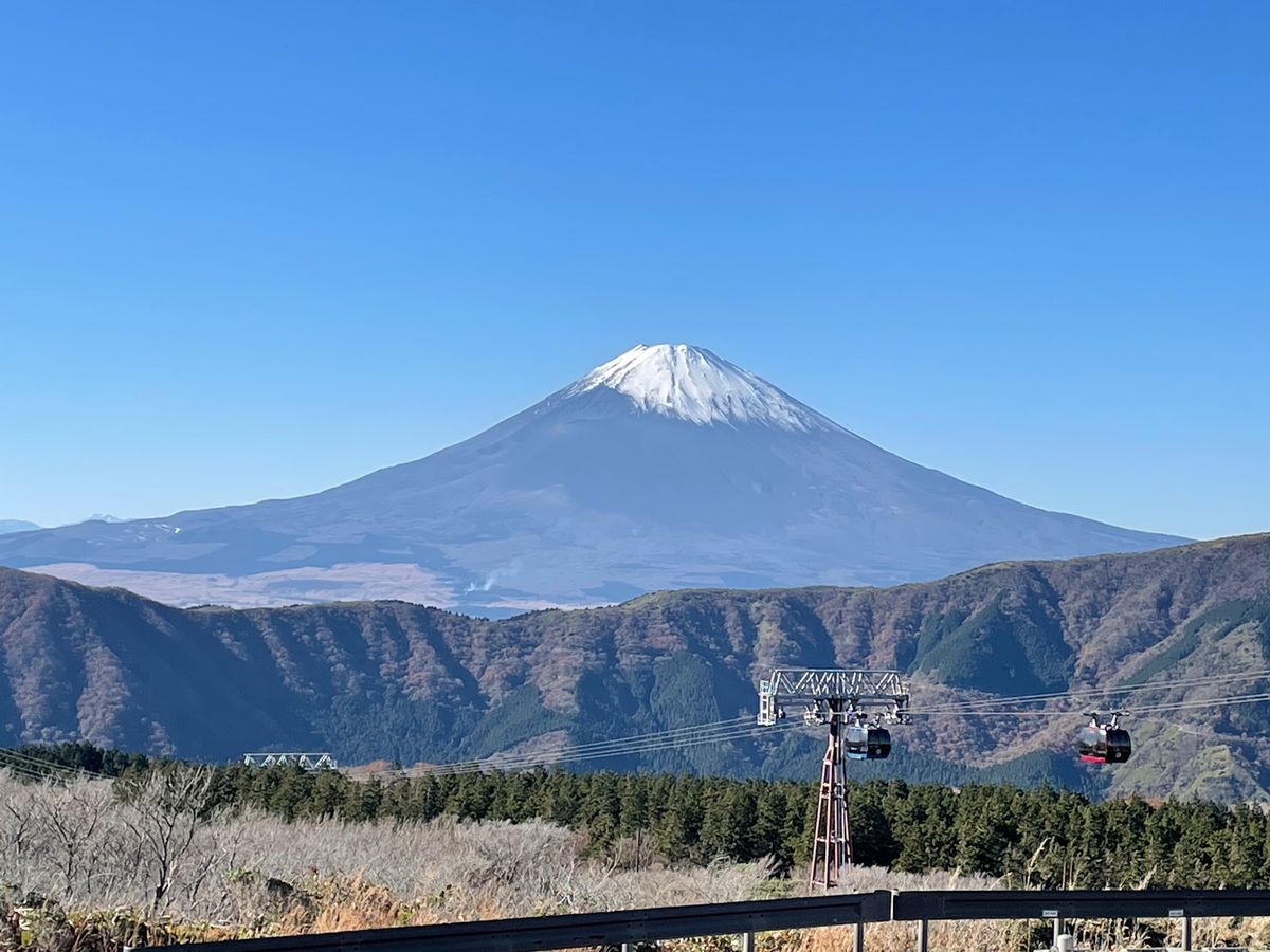 なかなかこんなに晴れないよね！とテンションが上がるお天気だった。
早雲山か...