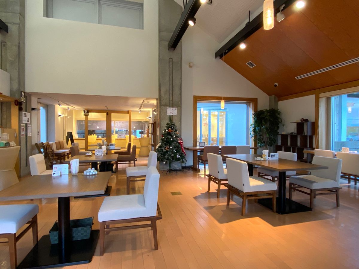 富山ガラス工房さんに併設されているカフェのクリエ（Ｃｌｉｅ）でランチ

生...