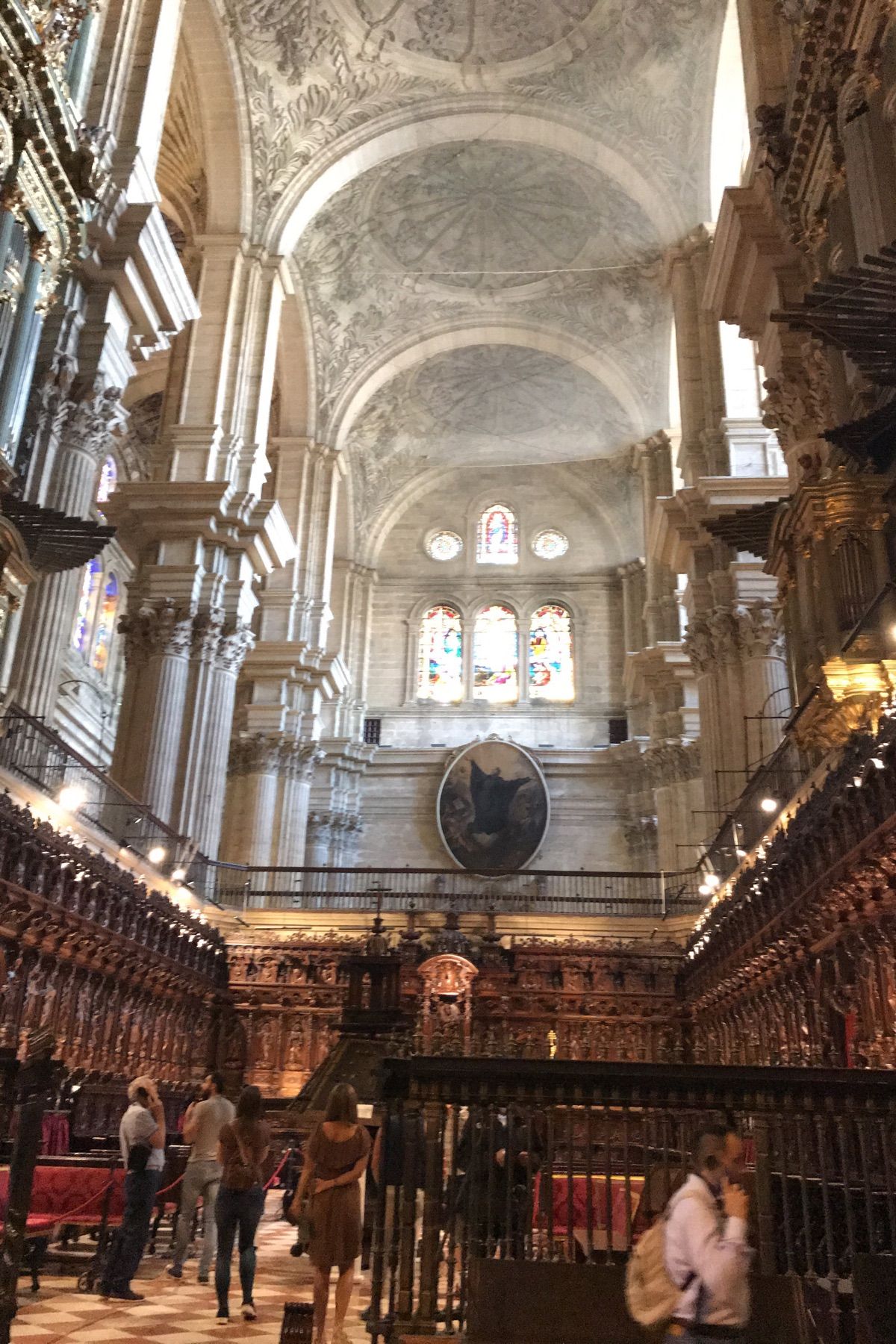 マラガの大聖堂。
道を歩いてて突然現れたのですごい迫力に驚いた。
中も立派。