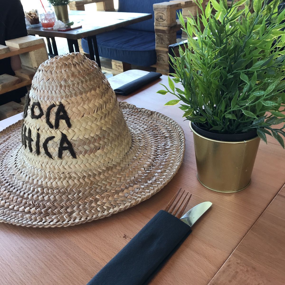 この旅行中、日本人を見かけたのはハッサン二世モスクでだけだった。
（地球の...