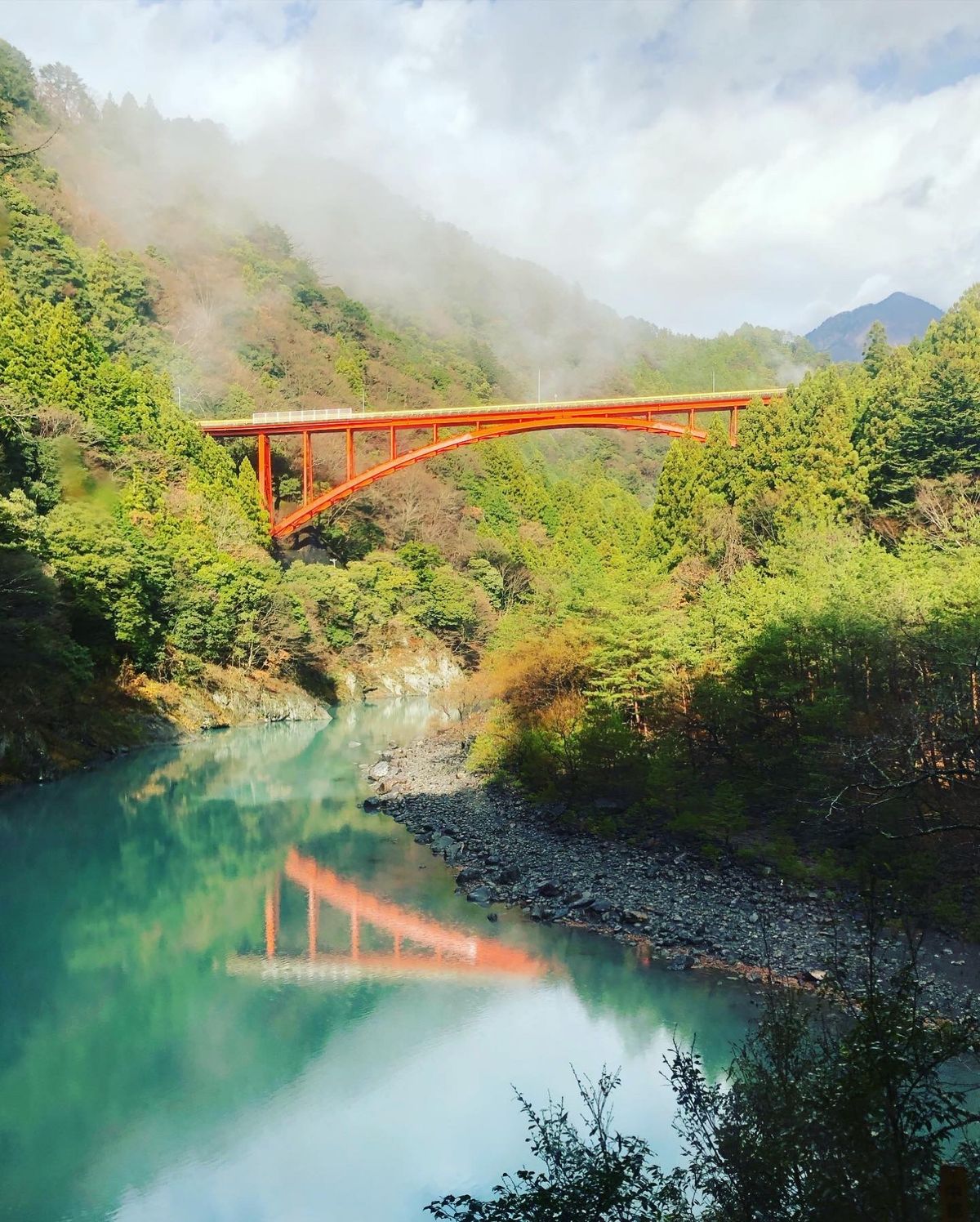 大井川鐵道の旅。
わたらせ鉄道並みの古さだったが、川は穏やかで駅もちょいち...
