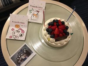 おまけ
*
USJにいる間、なぜかそわそわする友達。
（5名中3名）
背中...