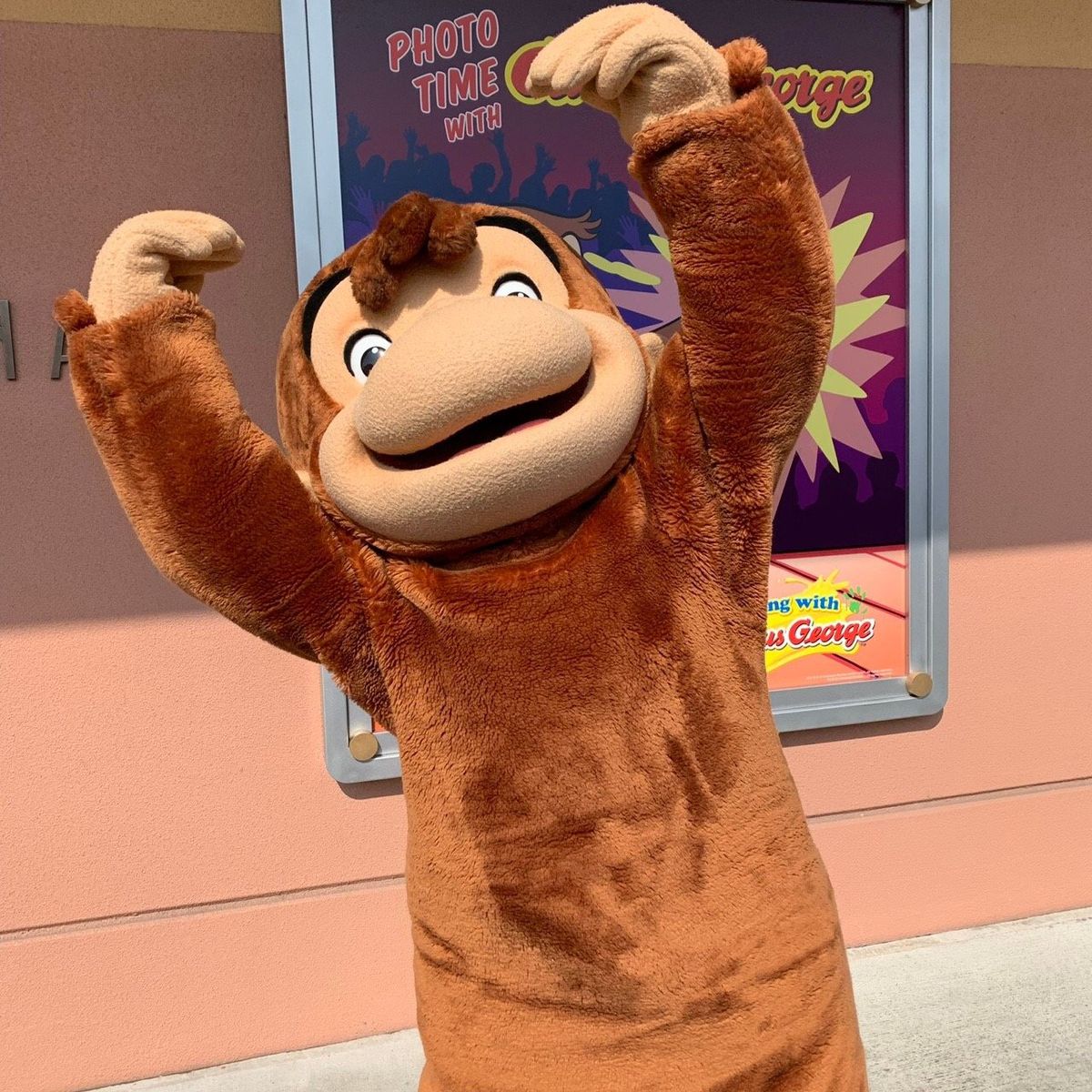 おまけ
*
USJにいる間、なぜかそわそわする友達。
（5名中3名）
背中...