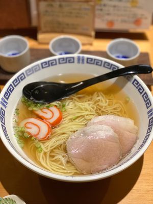 日本酒バル 金澤酒趣

日曜日は市場近くは開いてるお店も少ないので
またま...
