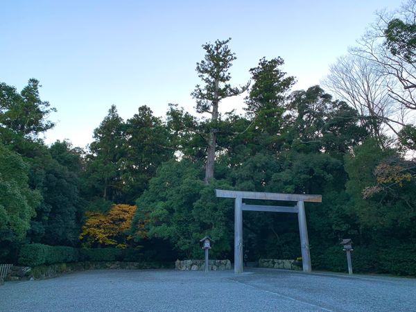 日本・三重県「日本・三重/Mie Japan」の写真：二見浦を後に、閉まる直前の伊勢神宮・外宮...
