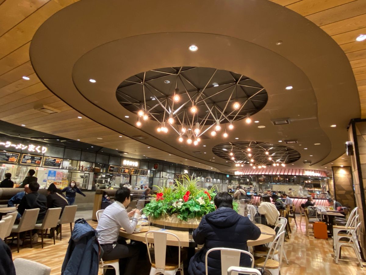 福岡空港が綺麗になってから
美味しそうな飲食店が増えたんだけど
いつも搭乗...