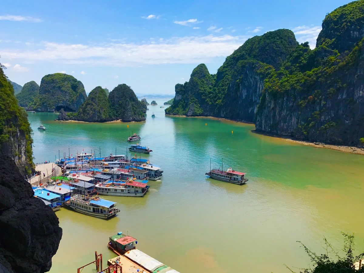 16th May 2017 pic📷

ハロン湾/Ha Long Bay*...