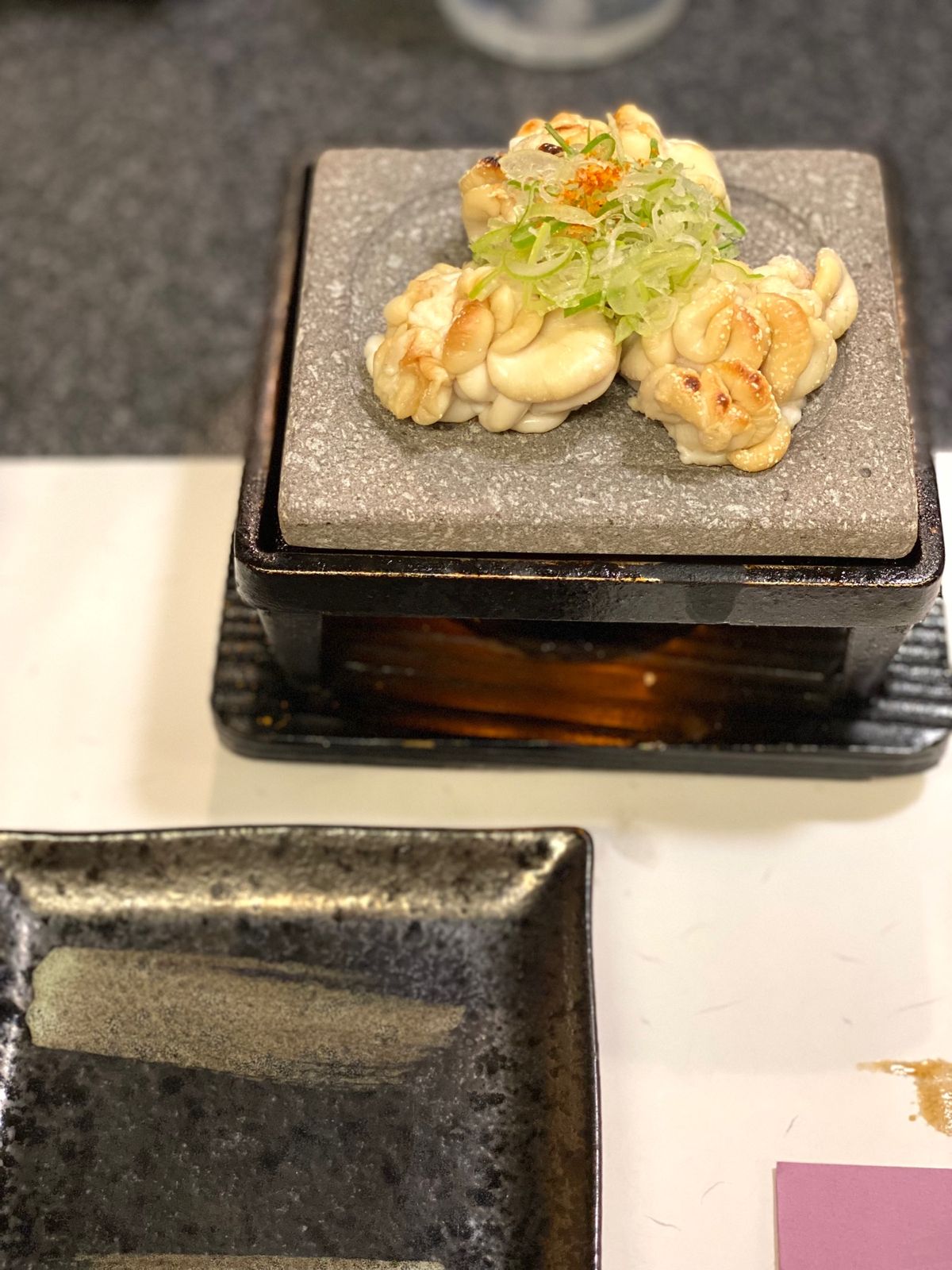 じんや

ずっと気になってた
白子の石焼きが名物の居酒屋さん

仕事納めと...