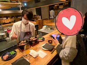 無鴨黒（Na camo guro）麻布十番

鴨すき焼きは
目の前で作って...