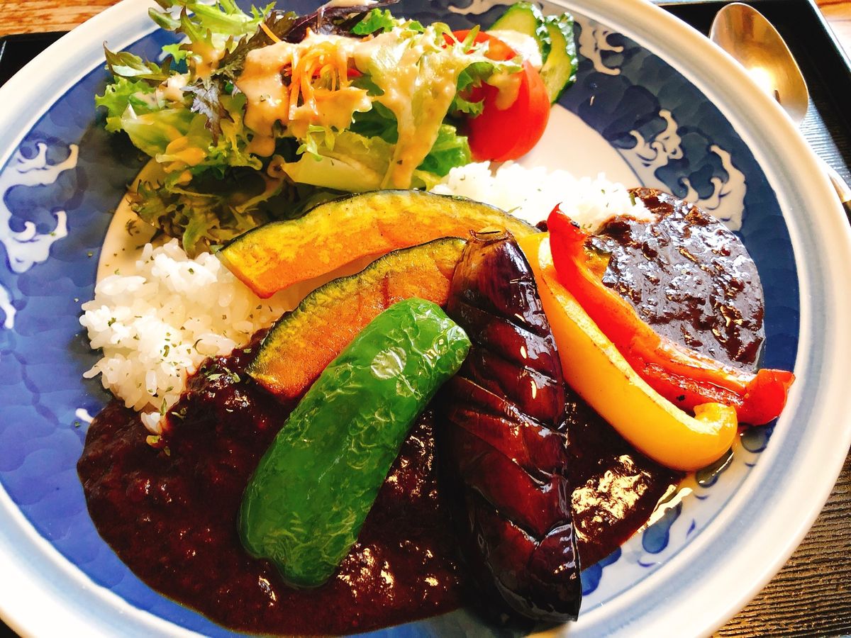 そして小樽に向かい出発！！
途中ニセコで昼飯、ニセコ駅のカレーとても美味し...