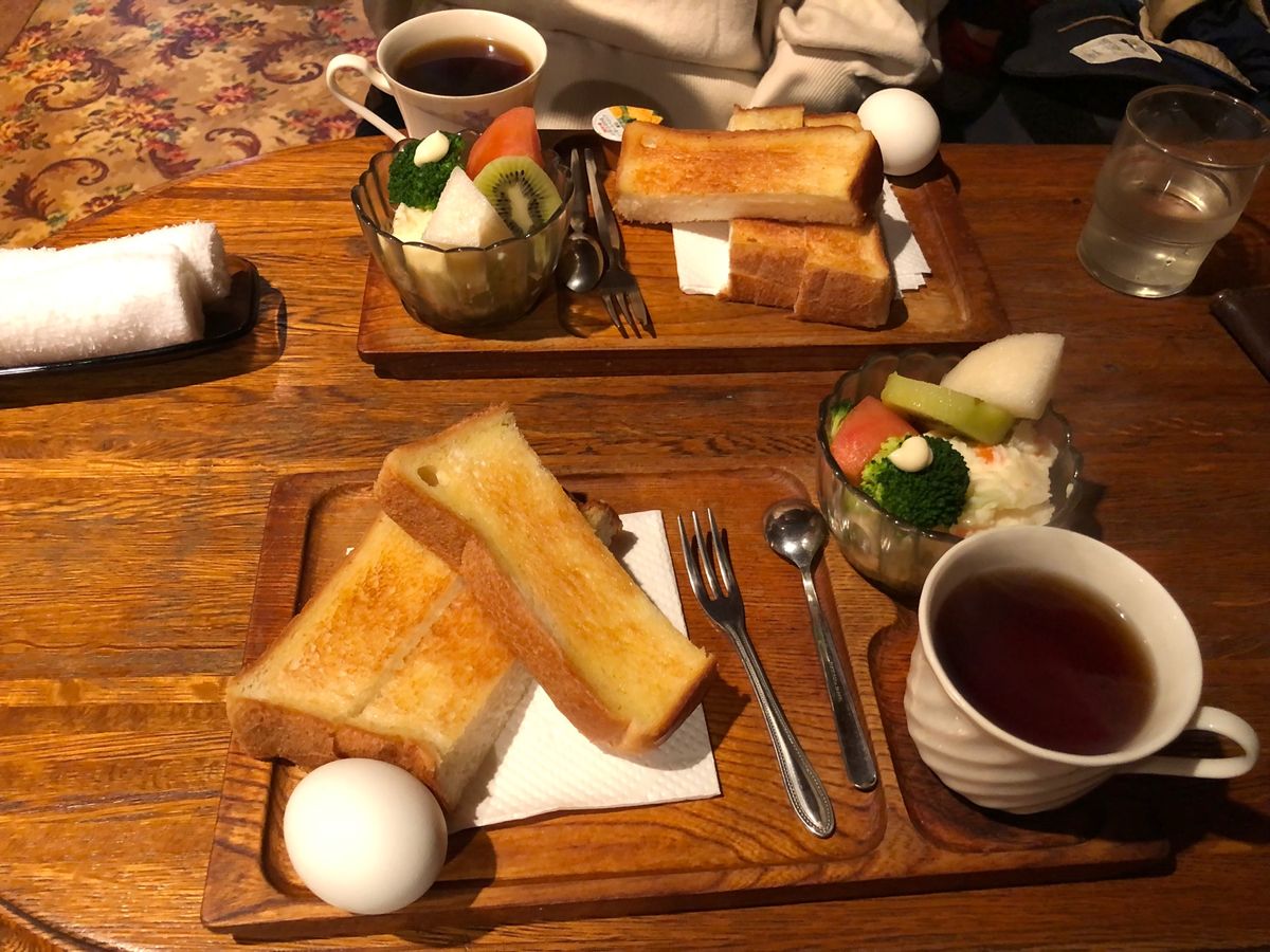 11/13 函館一日！
朝先に土方歲三の最期の地、その後函館朝市、喫茶店で...