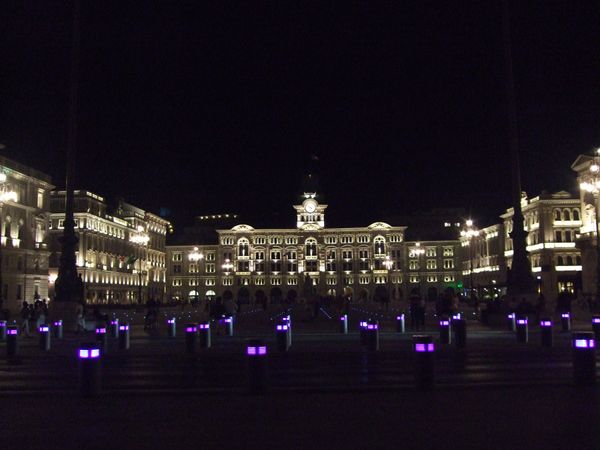 イタリア・トリエステ「トリエステ」の写真：イタリア統一広場
特に夜の美しさは写真で...