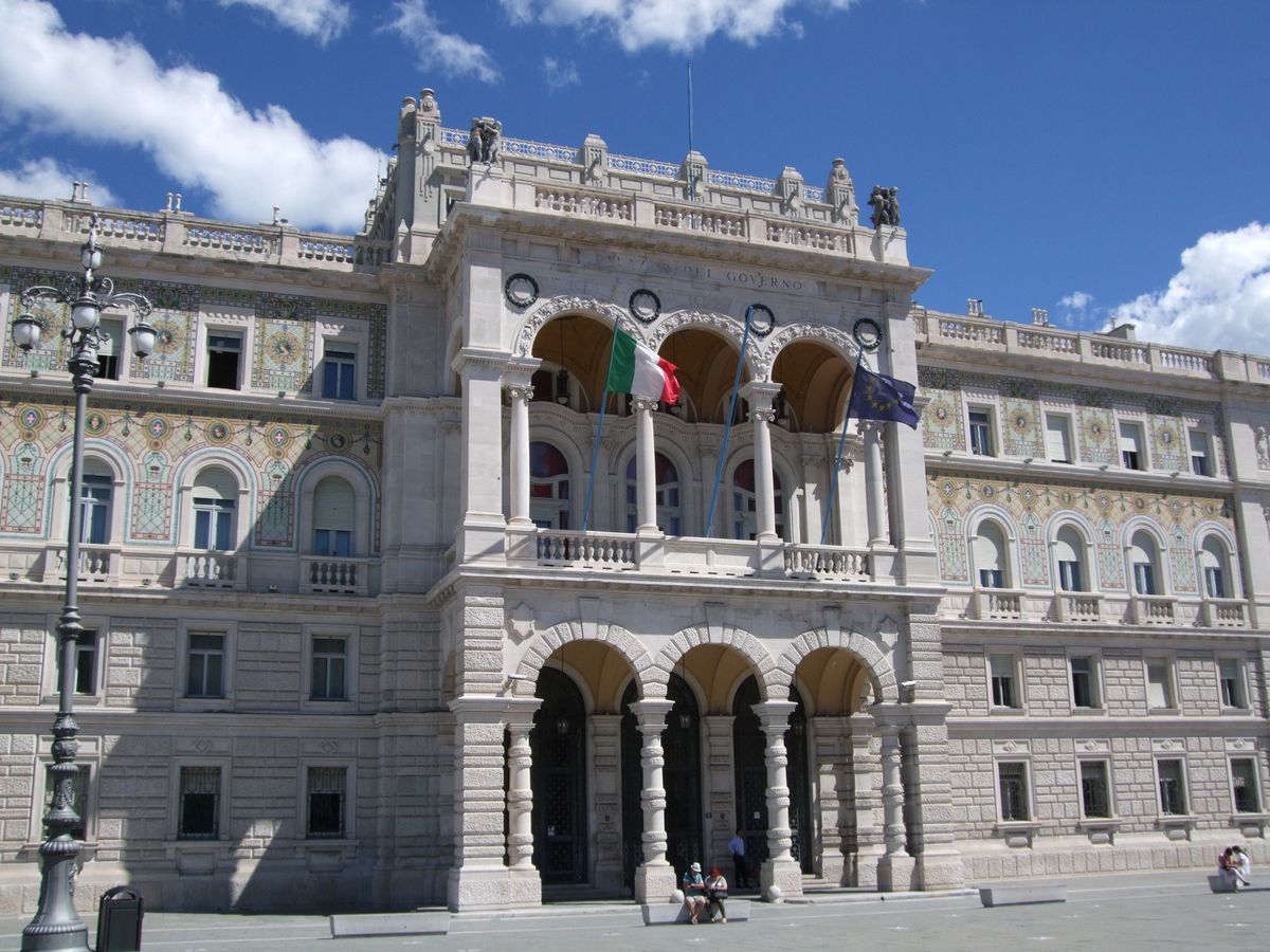 大好きな都市トリエステ　素通りの旅行者が多いのが残念すぎる
イタリア中の広...