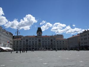 大好きな都市トリエステ　素通りの旅行者が多いのが残念すぎる
イタリア中の広...
