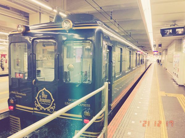 日本・吉野「青の交響曲に乗って優雅な電車旅」の写真：⭐︎青の交響曲⭐︎

・高級感溢れる車体...