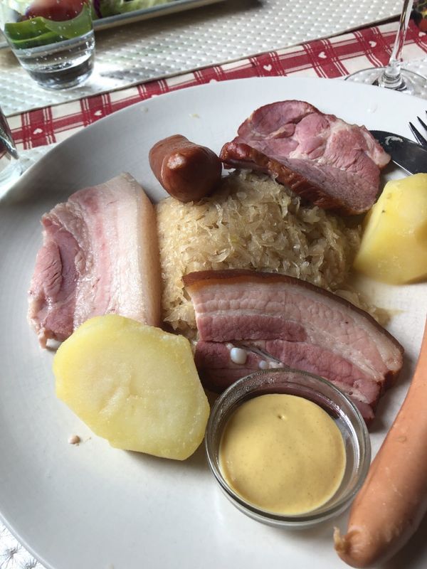 フランス・コルマール「フランス　アルザス地方」の写真：ドイツとの国境近くです。