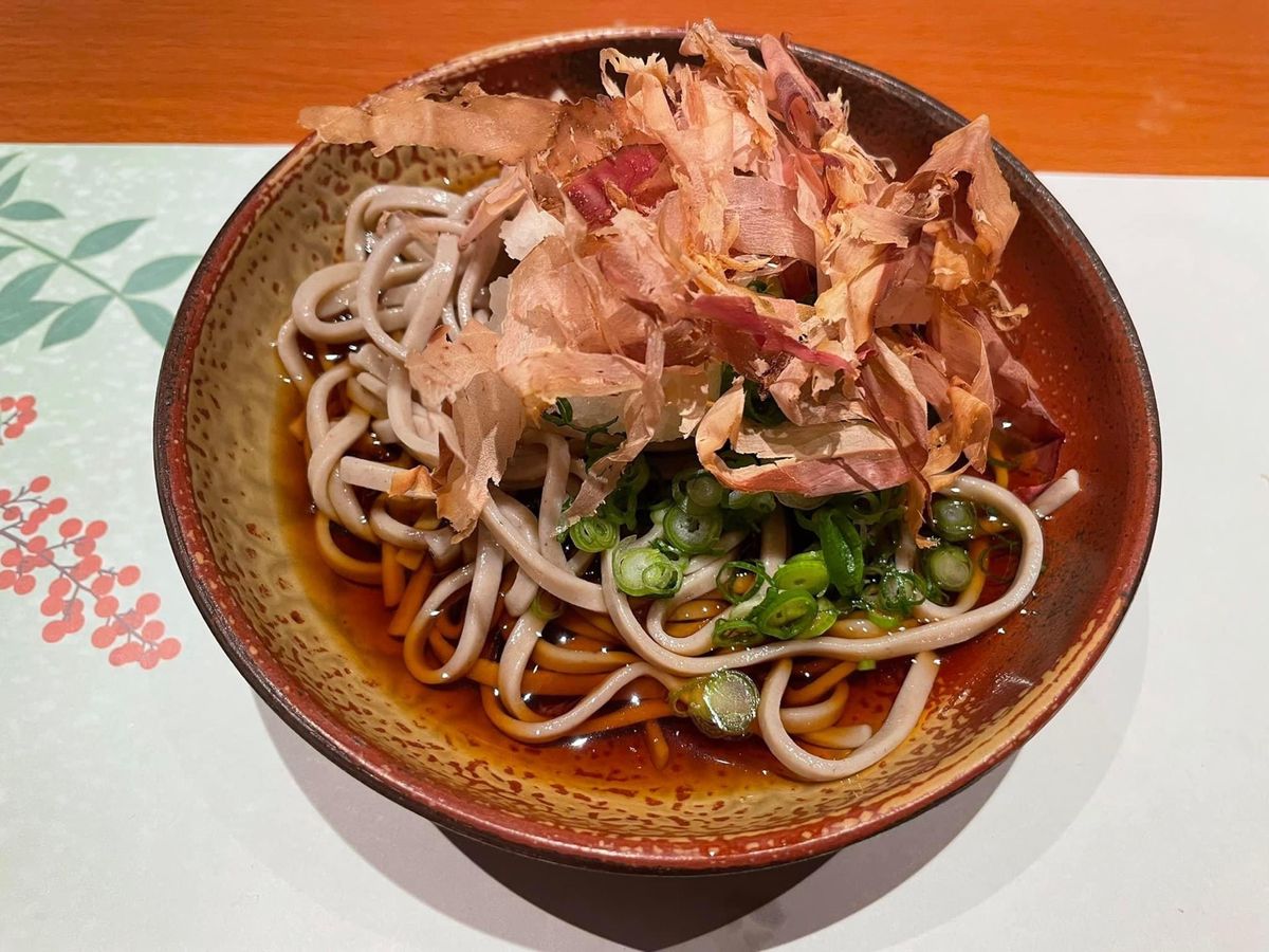 福井グルメ
越前がに、谷口屋の油揚げ、越前そば、鯖寿司