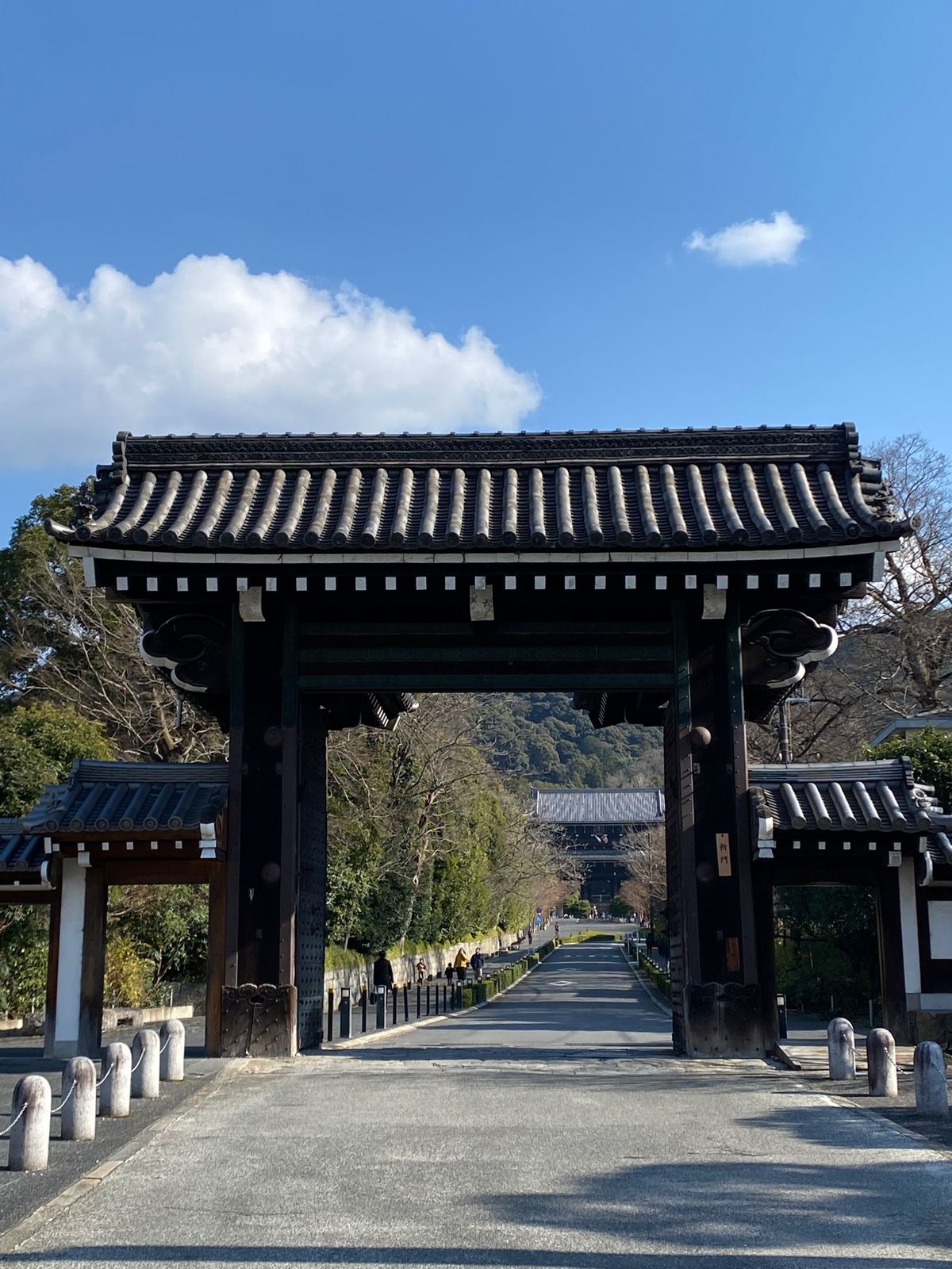 京都
●明智光秀塚
●知恩院 新門から山門を望む
●圓徳院の三面大黒堂
●...
