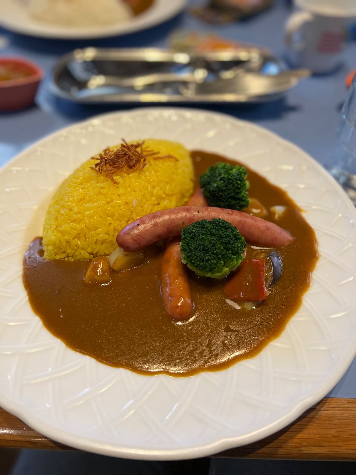 軽井沢ショッピングプラザの端にある「旬粋カレー工房」を食べて東京に帰ります！