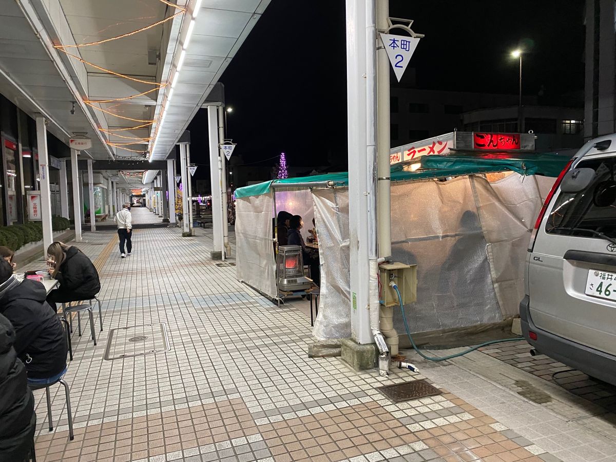敦賀駅の屋台ラーメン！寒い中、外でラーメン食べたけど最高でした！