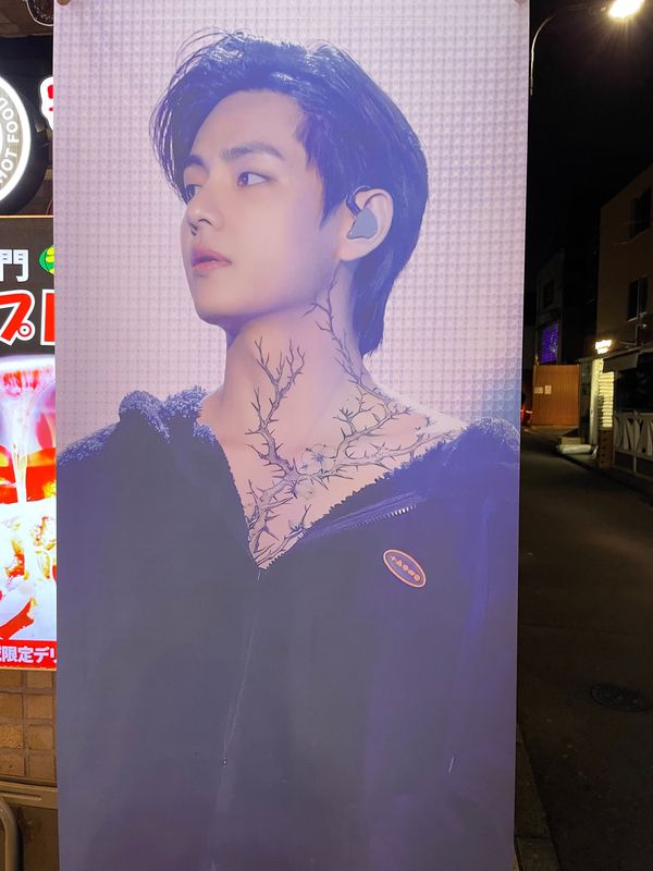 日本・新大久保「新大久保でカルグクスを食べ、渋谷で推しの誕生日を祝う」の写真