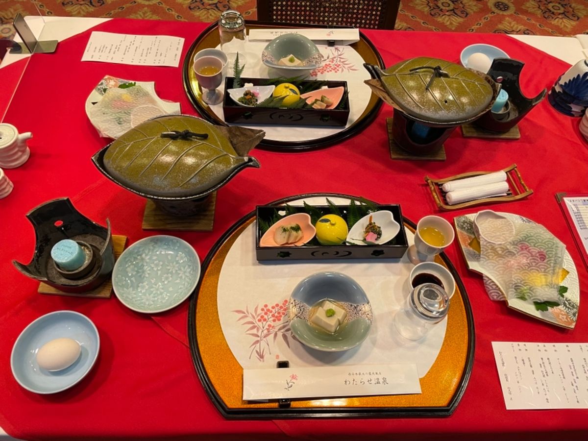 この日のお宿は熊野本宮近くのわたらせ温泉。お料理はみな美味しゅうございました。