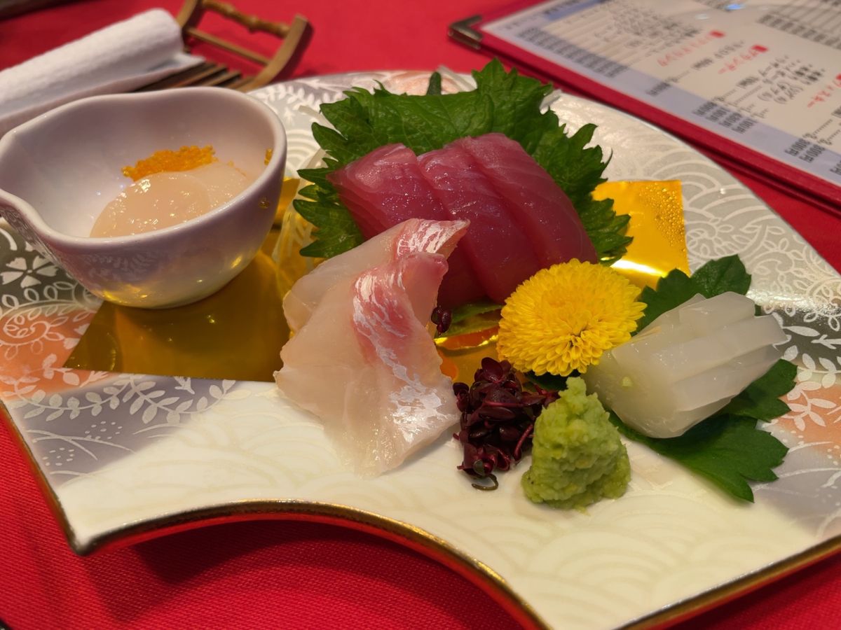 この日のお宿は熊野本宮近くのわたらせ温泉。お料理はみな美味しゅうございました。