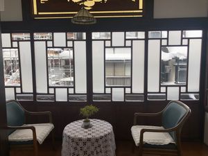 能登屋に宿泊
大正時代の雰囲気な内装と部屋すごくキレイ！！
いっぱい写真を...