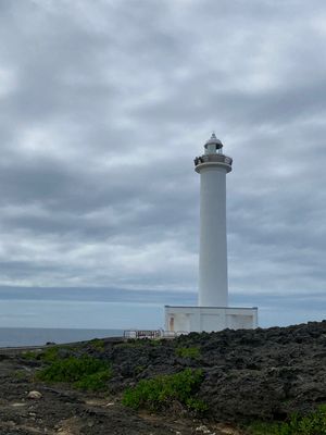 沖縄旅行
●残波岬の灯台
●残波岬
●残波岬に咲いていたユリの花

ひとり...