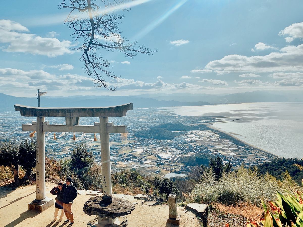 大好きな長田in香の香は外せない。

高屋神社にハワイみたいな一の宮海岸。...