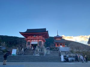 毎年恒例、京都年越し。
大晦日はあまり混んでないから良き☆
でも、今年の大...